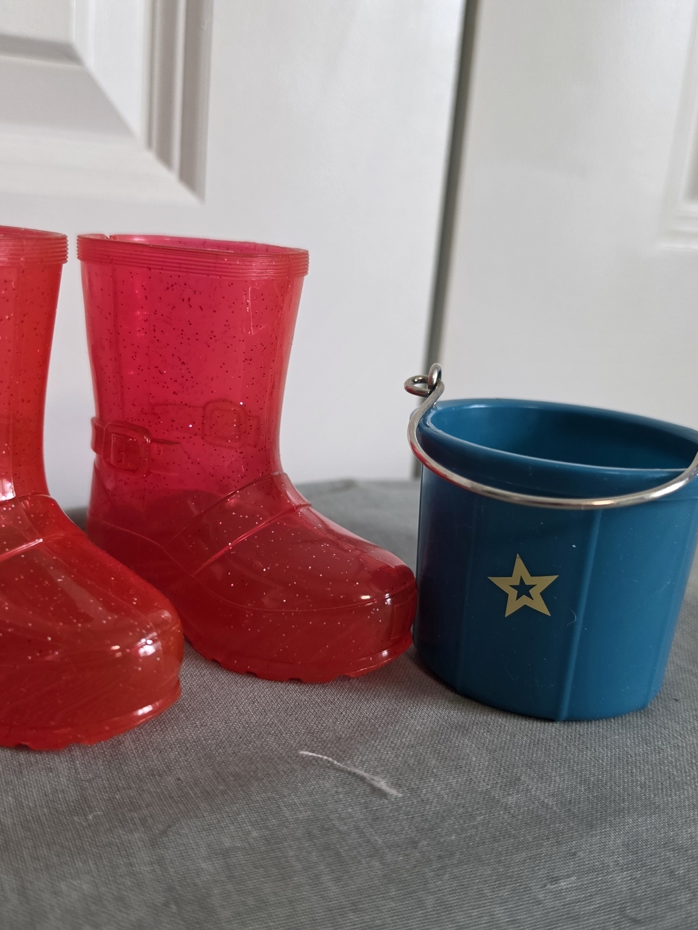 American Girl Hot Pink/red Sparkle rain Boots with Blue Star Bucket